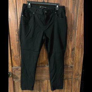 Lee Riders SHAPE ILLUSIONS Slim Fit Mid Rise Skinny Jeans